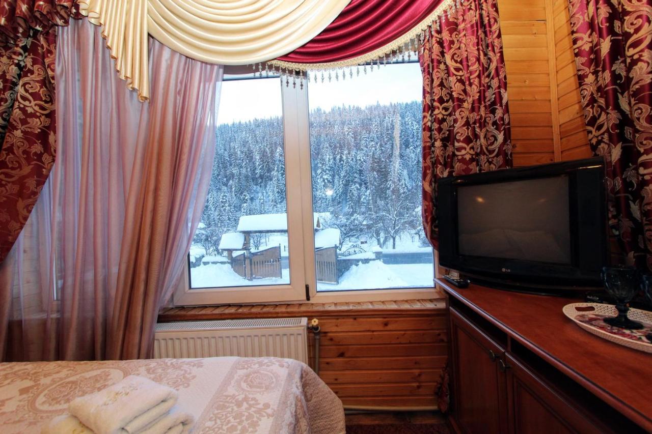 Затишний Готель "Едем" Mykulychyn Esterno foto